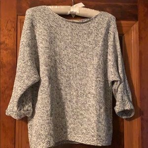 3/4 sleeve back and white sweater